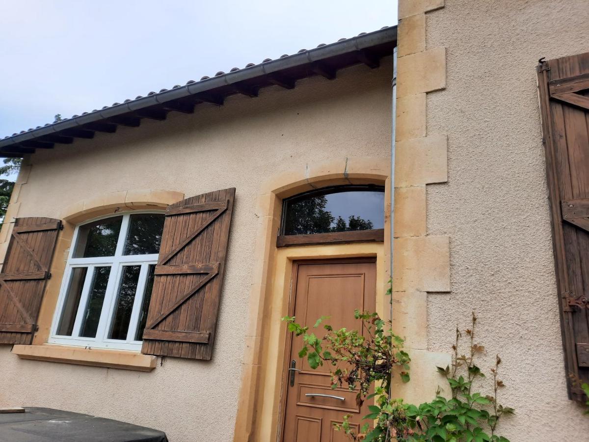 Chez Line Et Pierre: Appartement Spacieux, Lumineux Et Equipe La Bastide-de-Sérou Eksteriør bilde